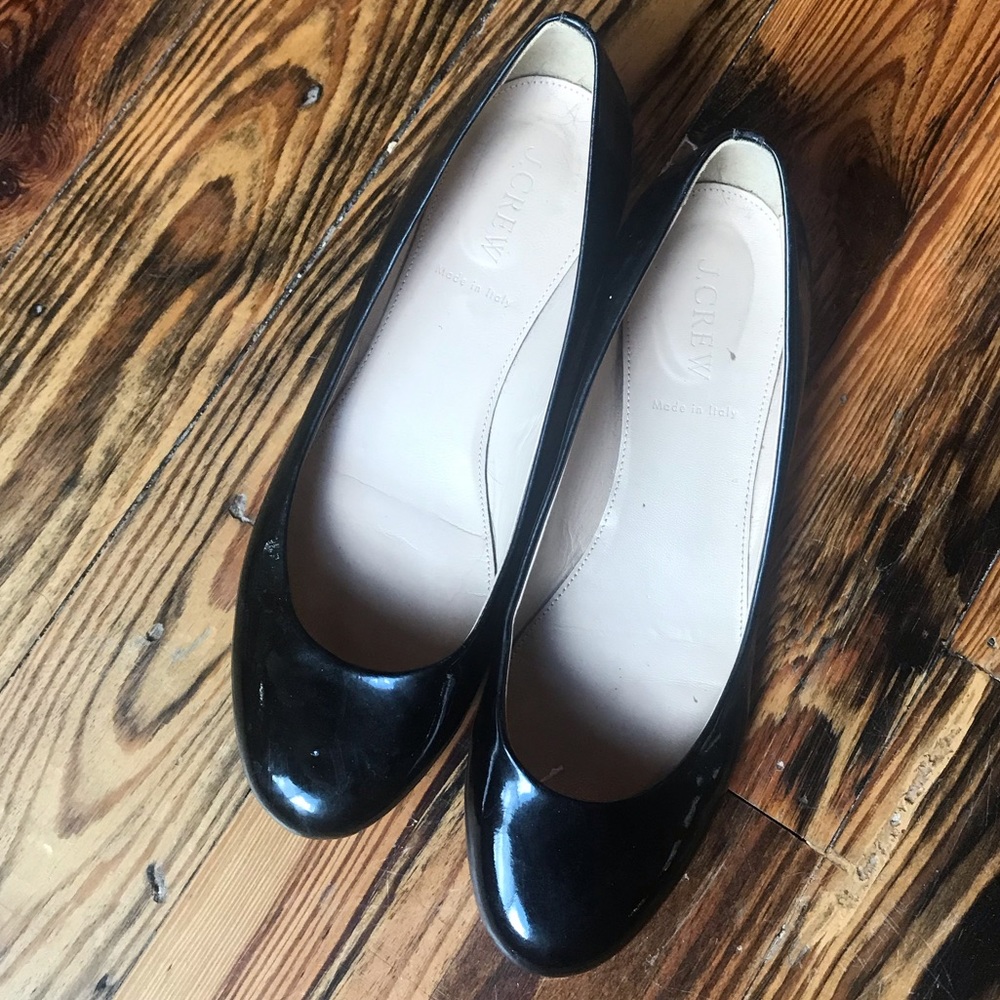 J. Crew black patent leather shoes with gold heel